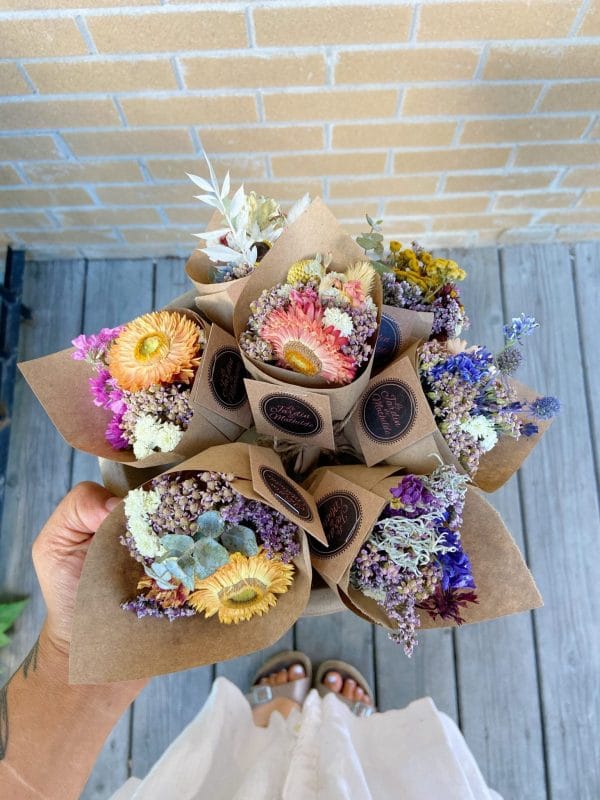 Mini bouquet of dried flowers of florist's choice